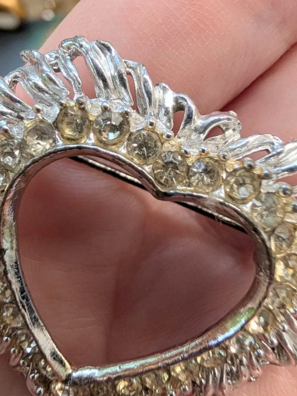 Vintage Heart Brooch with Rhinestones & Feathered Border